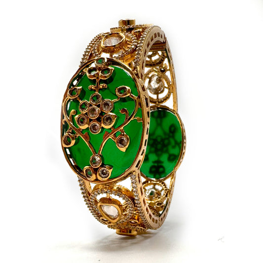 Premium Emerald Bollywood Bangle, Indian Fashion, Bollywood Style, Gold Plate, Antique Gold, New Design, Detailed Carving, High-End Gemstone