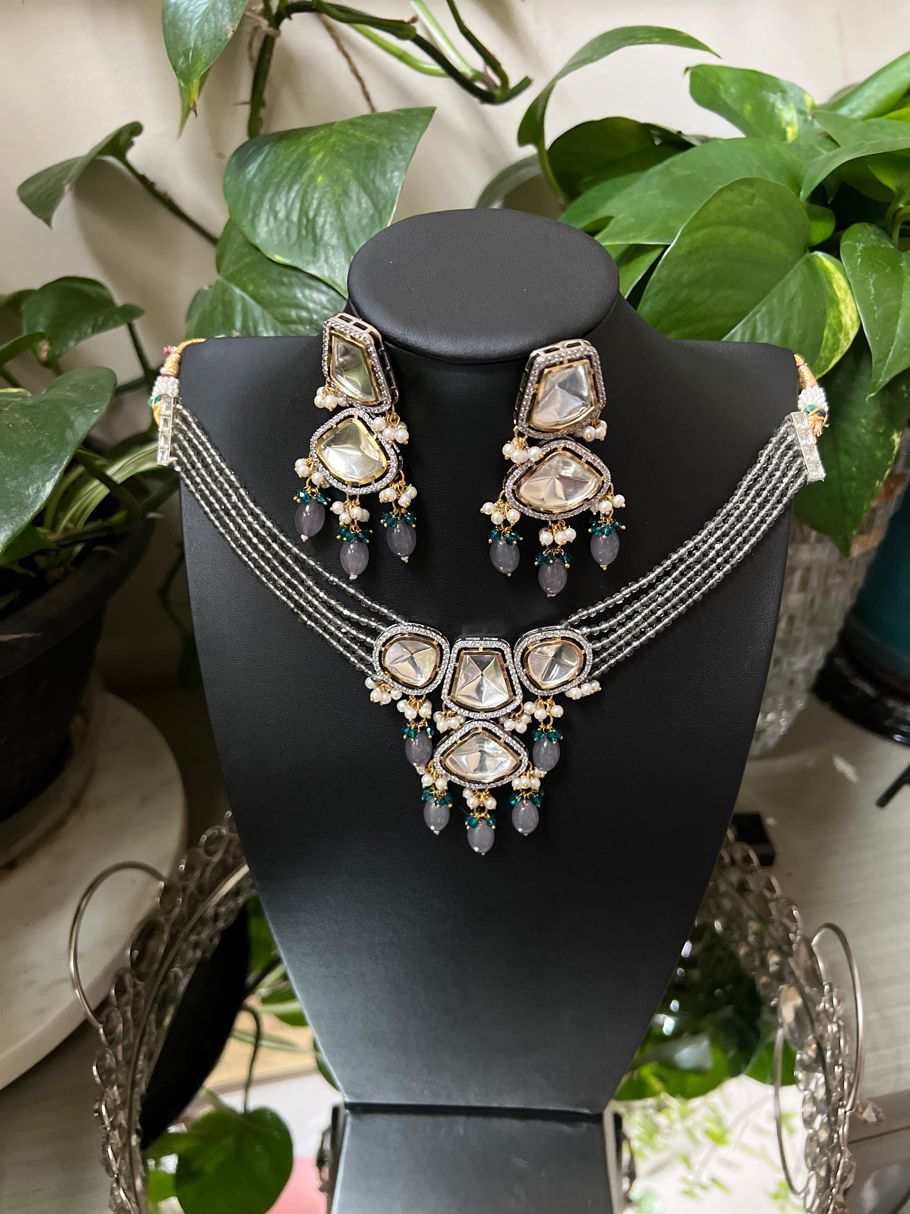 Uncut deals kundan jewellery