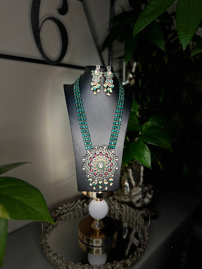 Green Jadau Long Necklace with beads